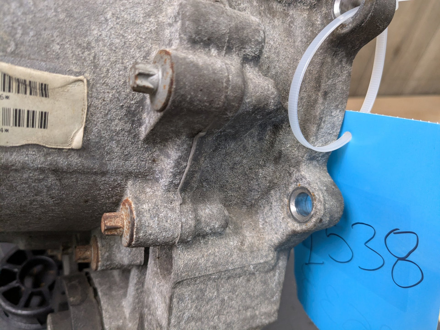 2007 - 2013 BMW X5 E70 Transmission Transfer Case 7599886 N62B48B