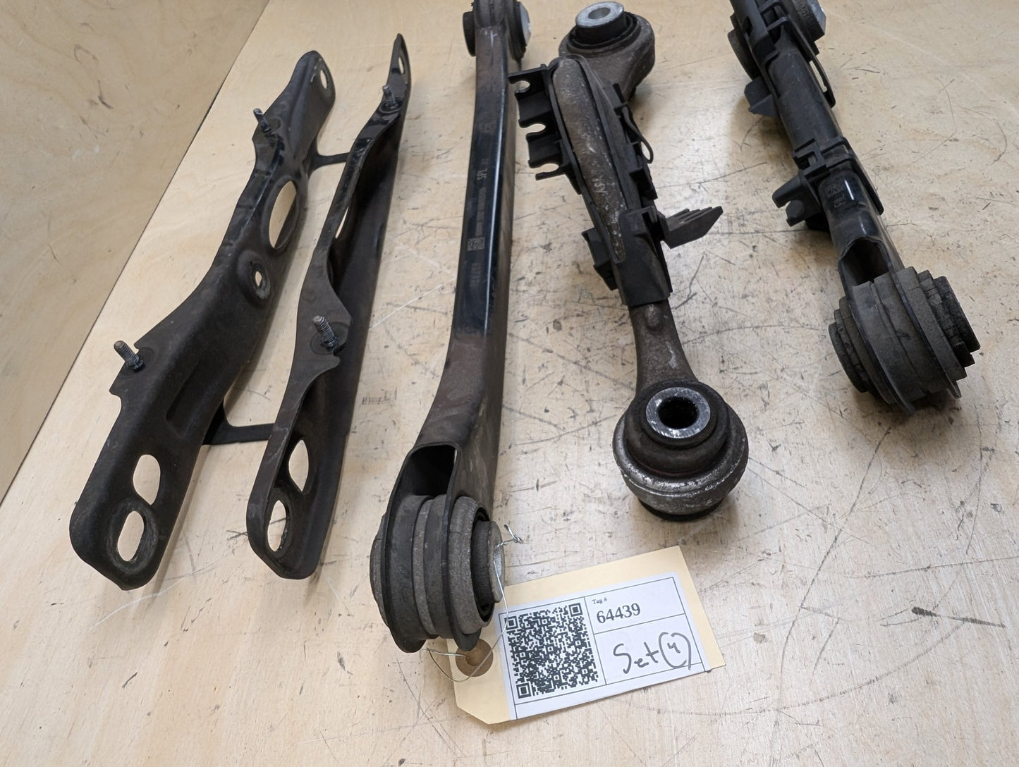 2016-2022 BMW 750i G12 Rear Left Driver Control Arms SET 6861125