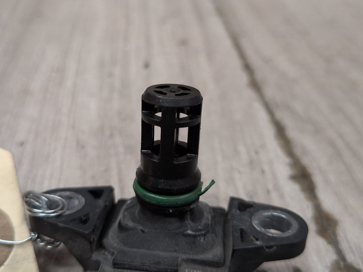 2013 - 2019 BMW 750i F01 Manifold Absolute Pressure (MAP) Sensor 7599042 N63B44O1