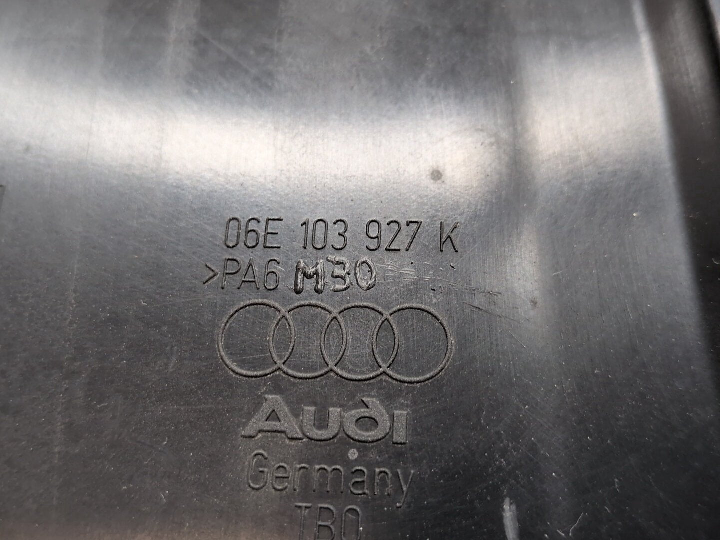 2008 - 2017 Audi S5 8T Engine Cover 06E103926N
