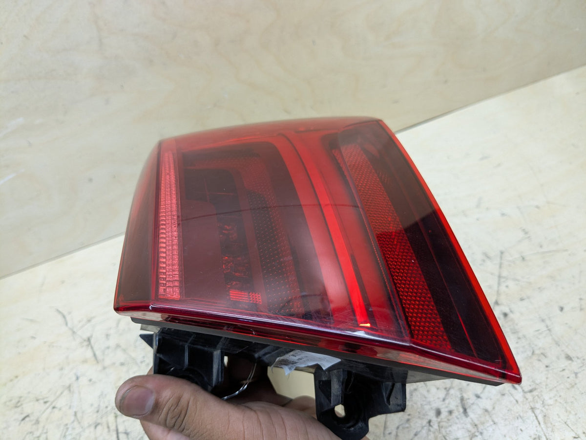 2012-2018 Audi A6 C7 Rear Right Passenger Outer Tail Light 4G5945096D OEM
