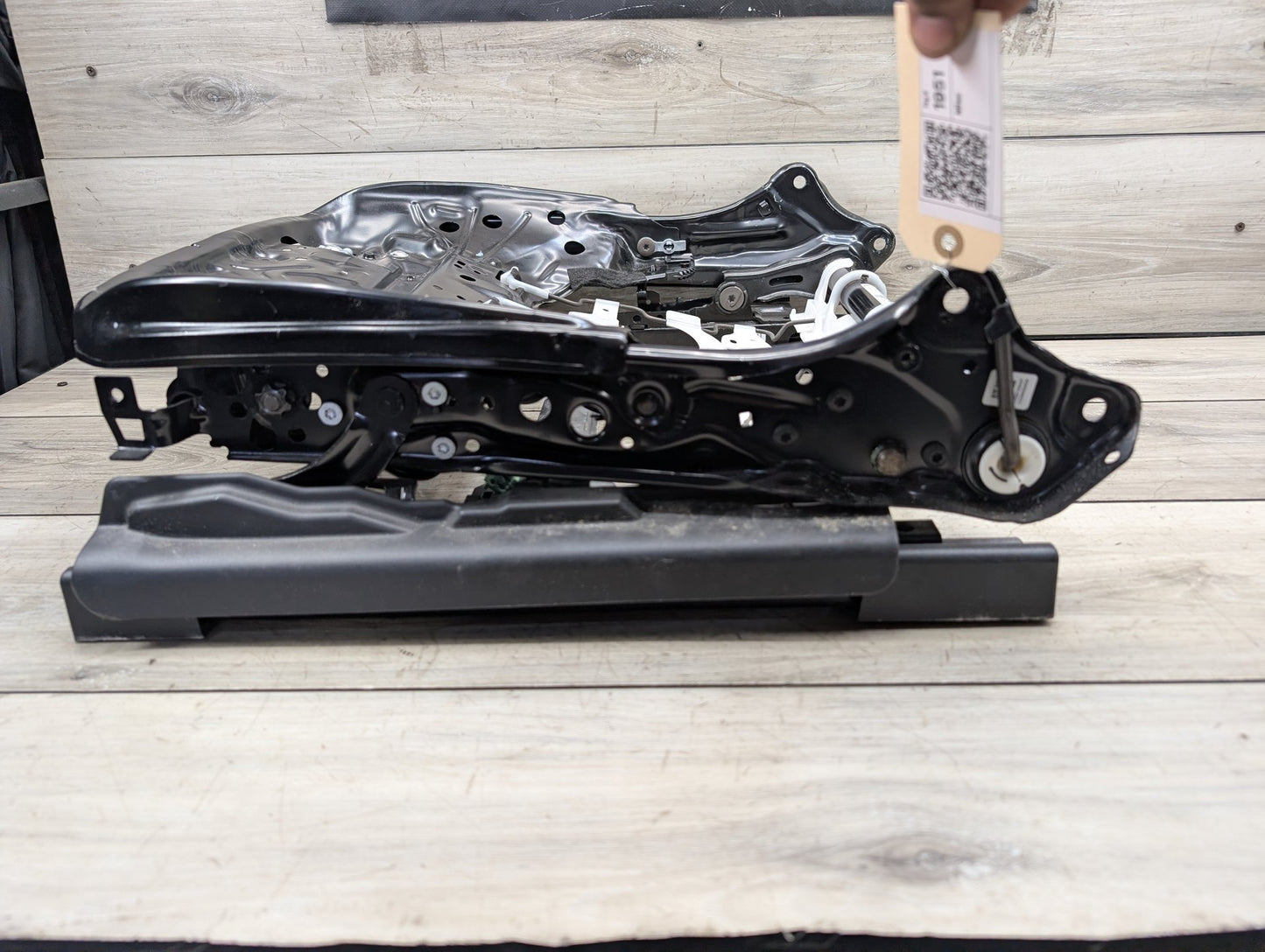 2021-2026 BMW 430i G22 Front Left Driver Seat Lower Track Frame Assembly 9108133