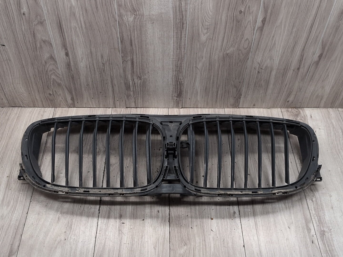 2016-2022 BMW 750i G12 Front Bumper Radiator Air Flap Shutter 8091760 OEM
