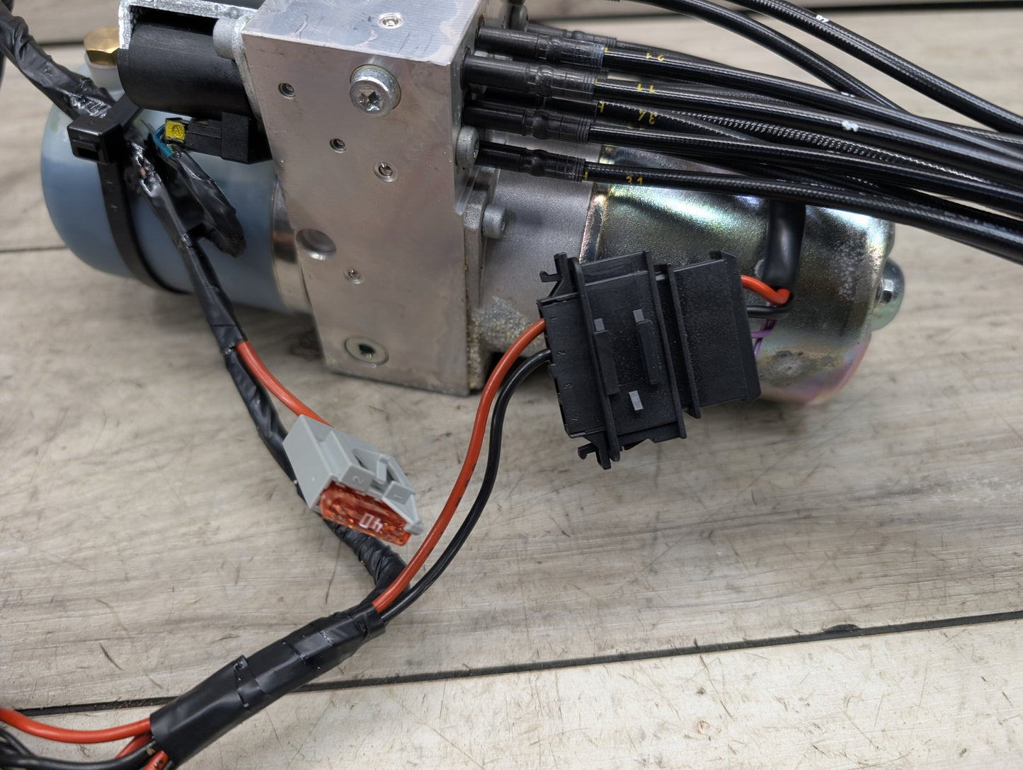 2008 - 2017 Audi S5 8T Convertible Pump Motor 8F0871791