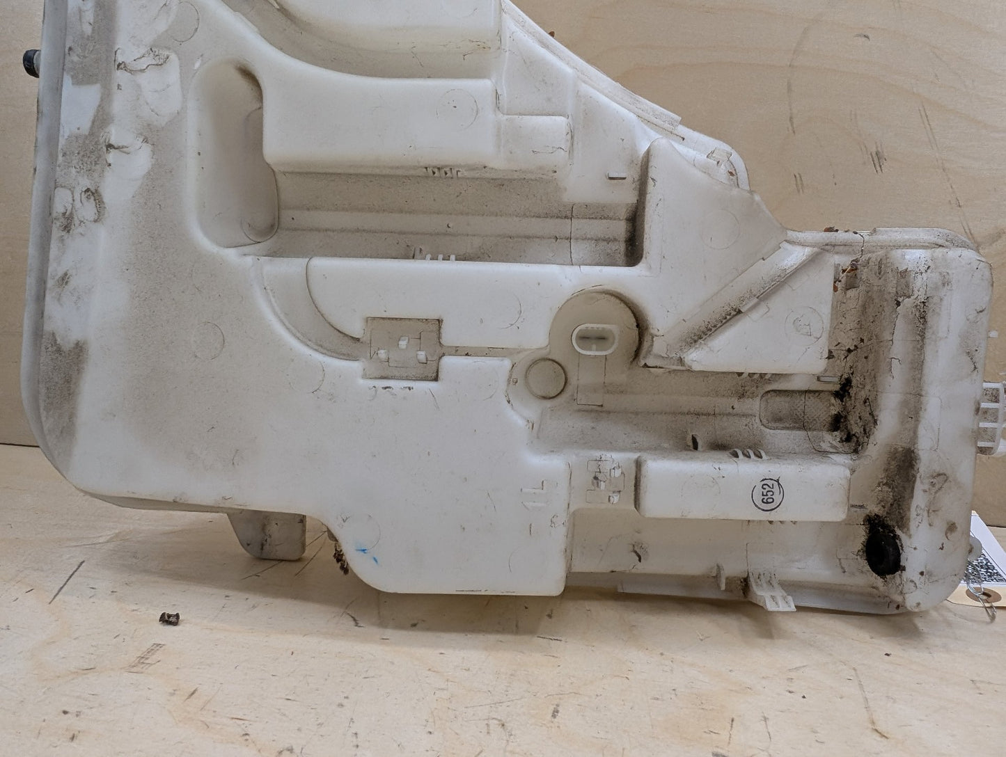 OEM BMW F30 F32 F36 F80 F82 M2 M3 M4 Windshield Washer Fluid Tank Reservoir