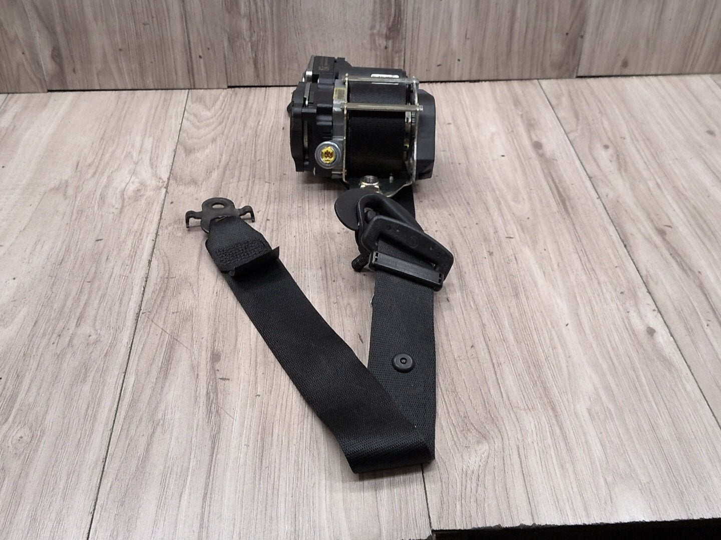 13-15 OEM BMW F01 F02 Front Right Passenger Seat Belt Seatbelt Retractor Black