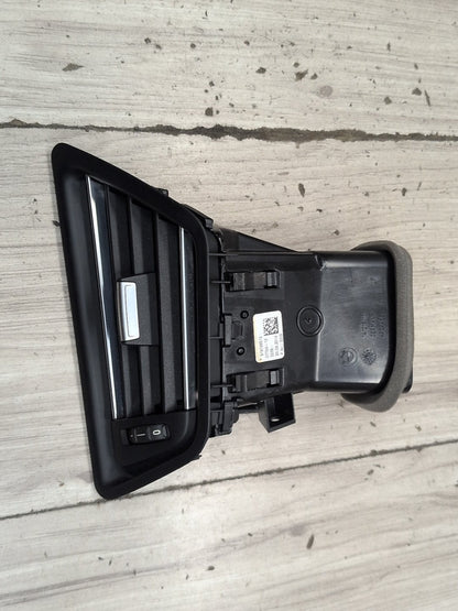 2012-2018 BMW M6 F06 Dashboard Dash Board Right Passenger Air Vent 9197485