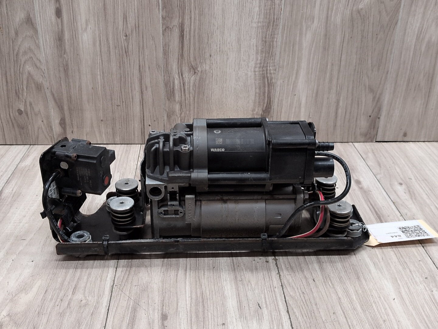09-15 OEM BMW F01 F02 740 750 760 B7 Rear Air Suspension Compressor Pump Motor