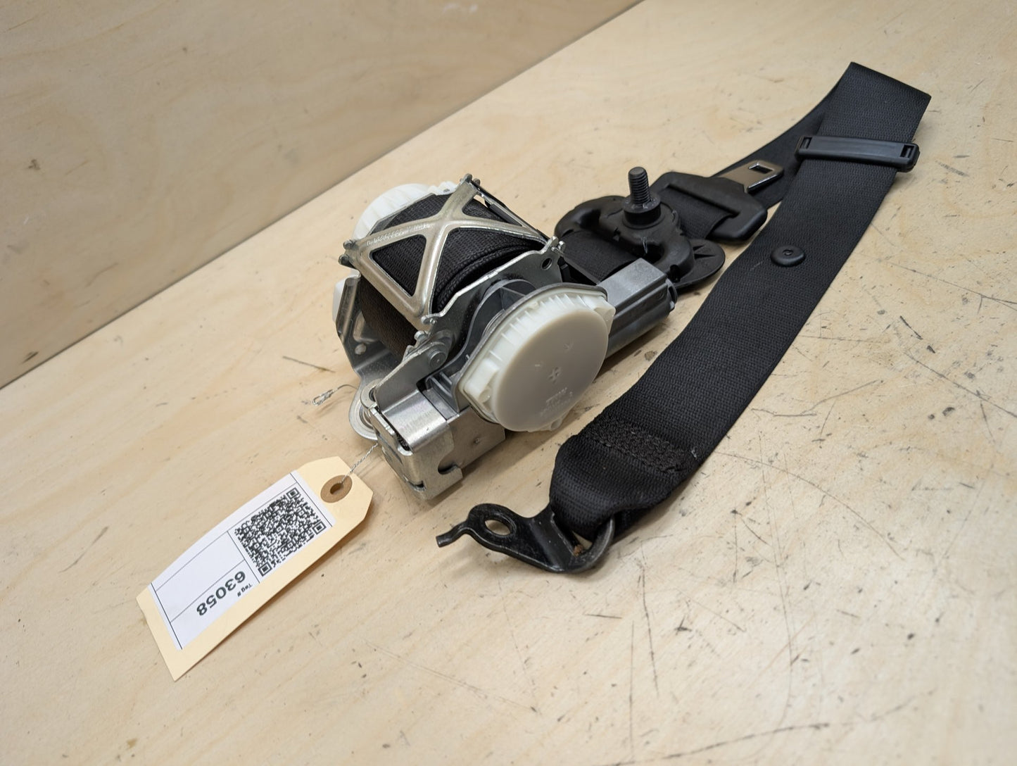 12-20 OEM BMW F30 F36 F80 M3 Front Right Passenger Side Seatbelt Retractor Black