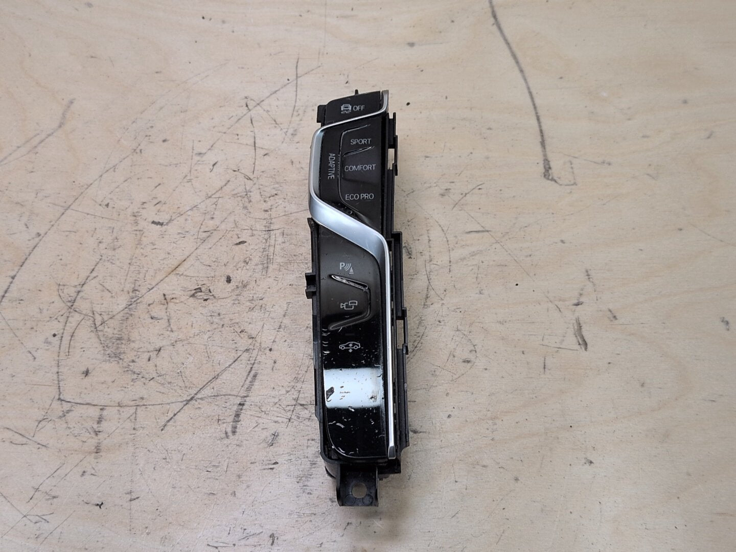 16-19 OEM BMW G11 G12 740 750 70 Center Console Operating Unit Traction Switch