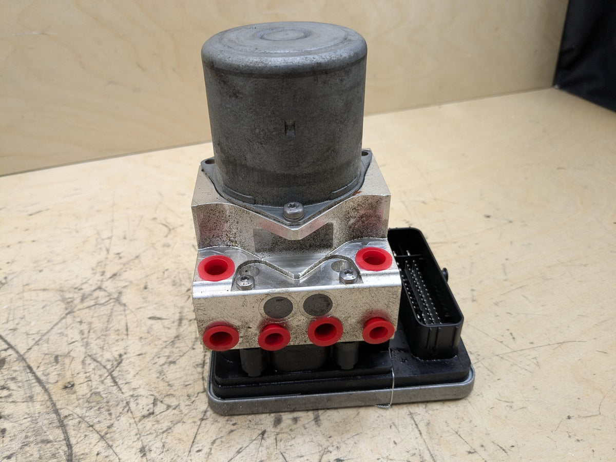 2016-2019 BMW 740i G12 ABS Pump Module 6886388 OEM