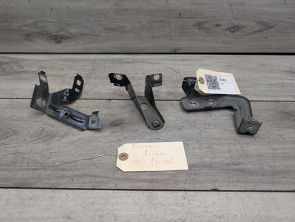 2014 - 2019 BMW 340 F34 Front Right Passenger Fender Brackets SET 7293728 B58B30M0