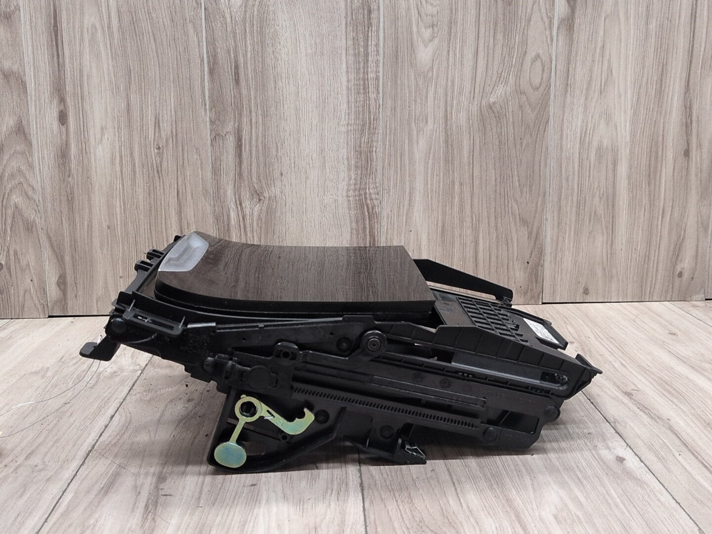 2019 - 2026 BMW X5 G05 Storage Cup Holder Compartment Assembly 6810501 N63B44M3
