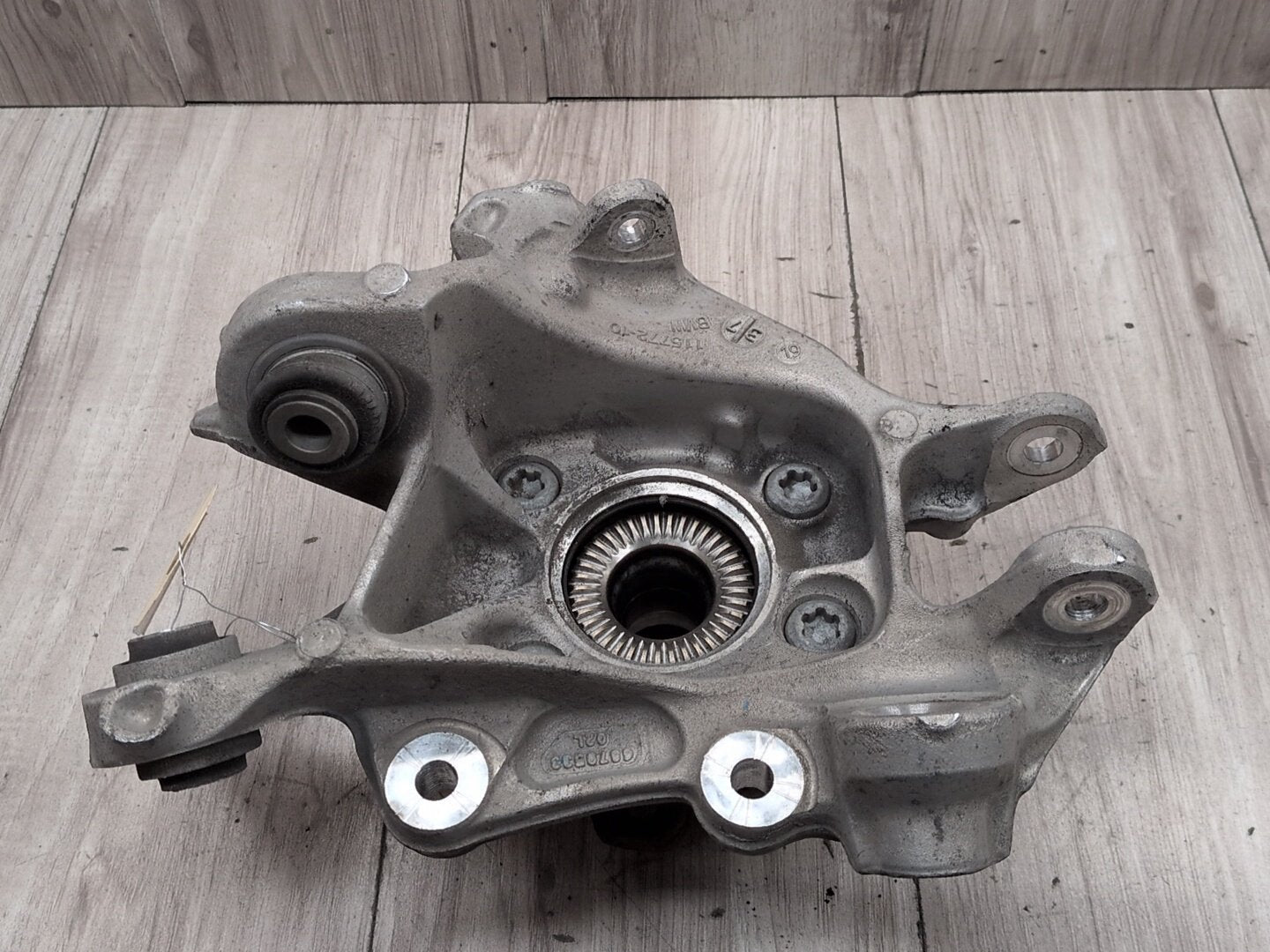 19-25 OEM BMW G20 330 M340 REAR Left Driver Knuckle Wheel Hub Spindle Bearing
