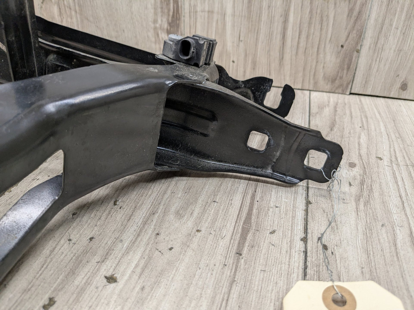 2019 BMW X3 G01 Right Passenger Headlight Bracket 7400114