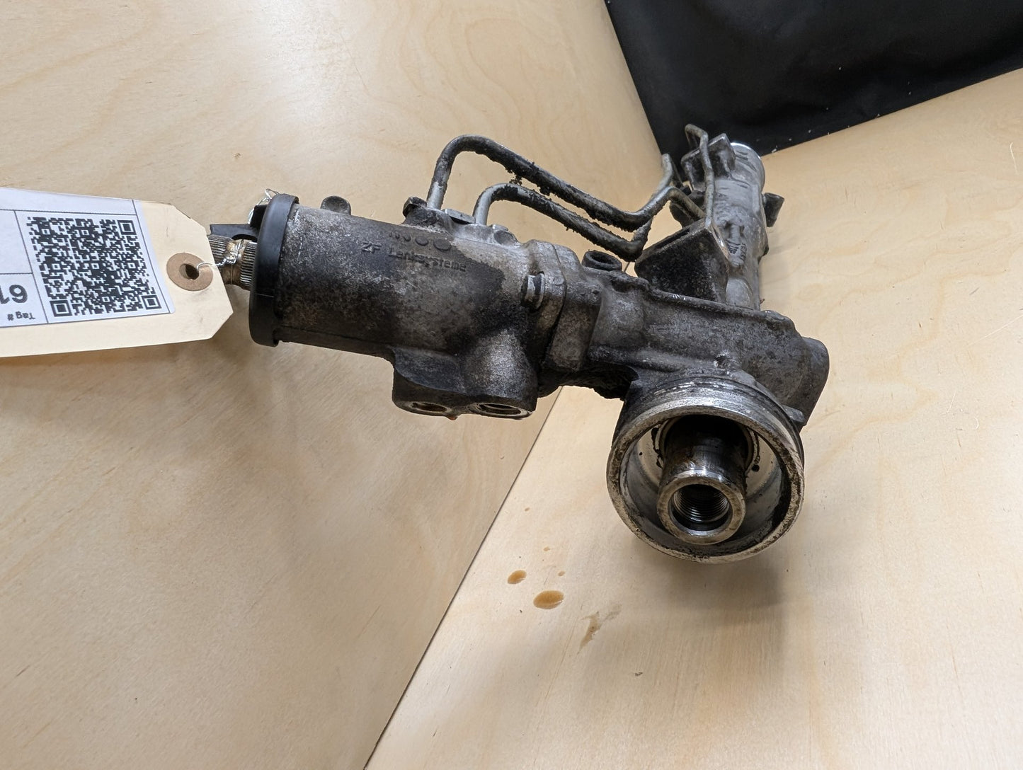 OEM BMW E82 E88 E90 E92 E93 328 335 RWD Power Steering Gear Rack and Pinion L5