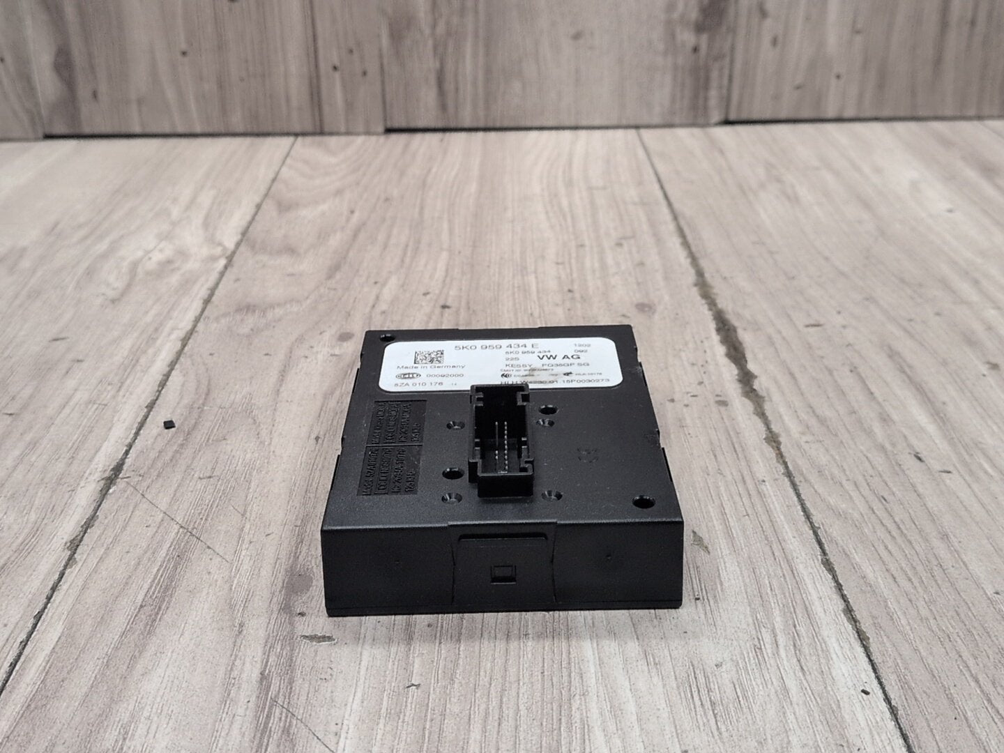 2015-2018 Audi Q3 8U Keyless Entry Receiver Module 5K0959434E