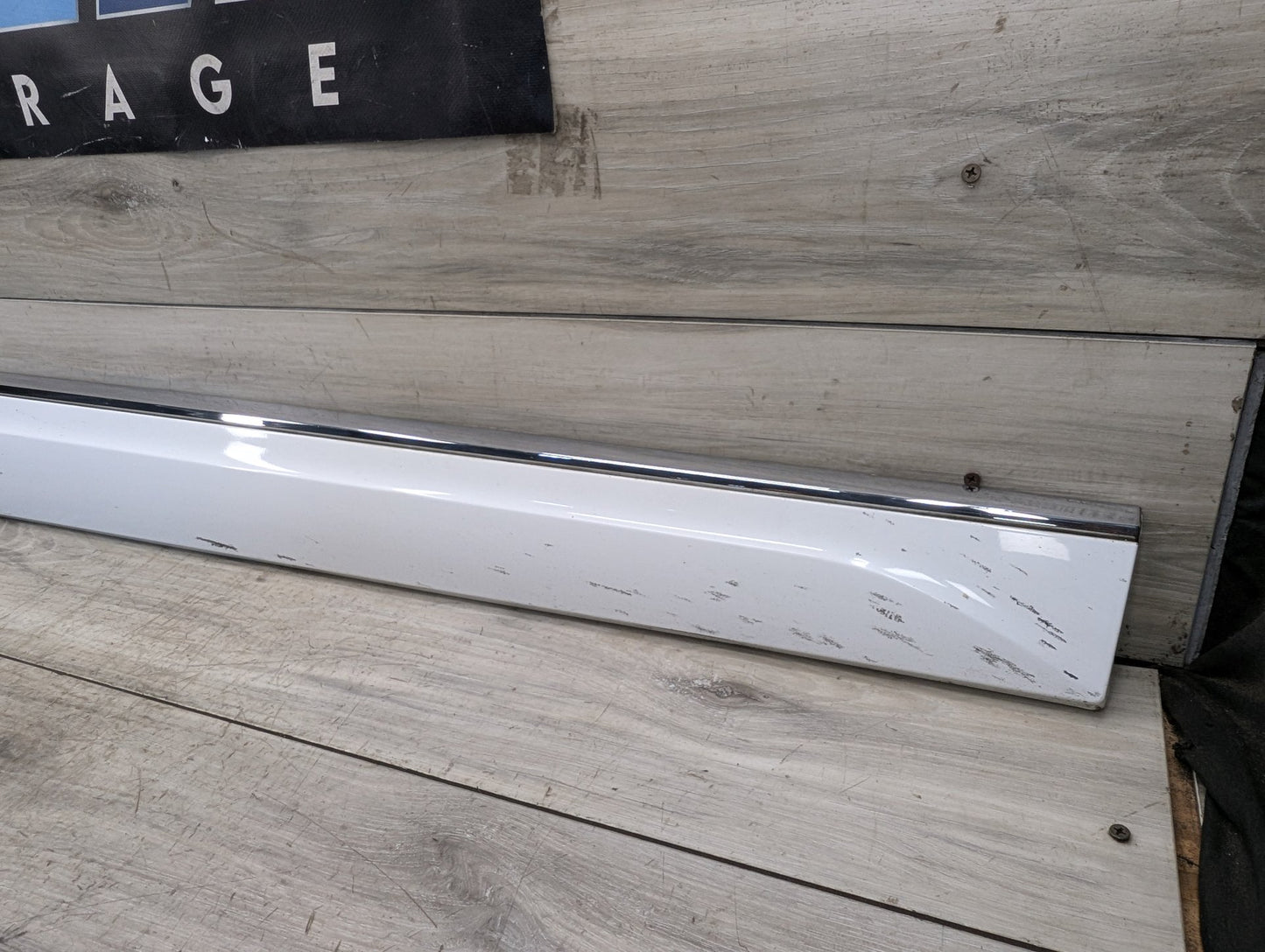 2009 - 2017 Audi Q5 8R Front Right Passenger Exterior Door Trim Molding 8R0853960L EA888
