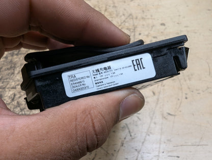 16-19 OEM BMW G11 G12 740 750 M760 Wireless Phone Charger Control Module