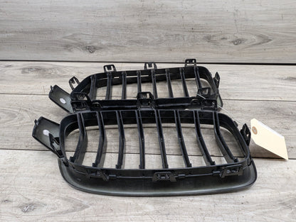 2012-2018 BMW 340i F30 Front Left Right Upper Bumper Cover Kidney Grilles SET 7405835