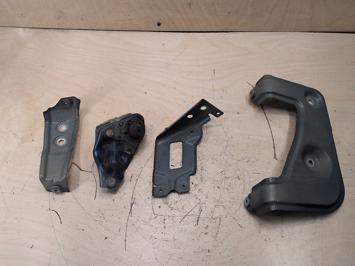 2019-2026 BMW X5 G05 Front Right Passenger Fender Brackets SET 7418218 OEM