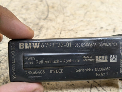 OEM BMW E70 E71 E82 E88 E89 E92 E93 Tire Pressure Control Unit Module RDC