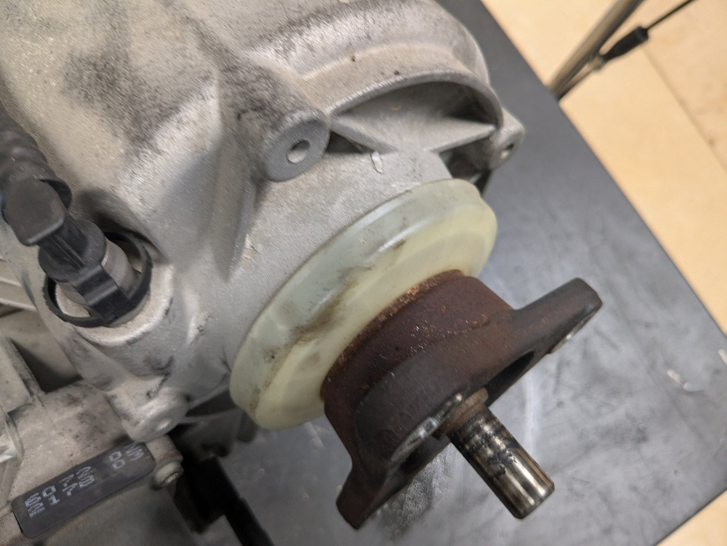 07-14 OEM BMW E70 E71 X5 X6 AWD Transmission Transfer Case Gearbox ATC 700