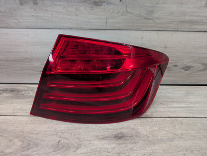 2011 - 2016 BMW 528i F10 Rear Right Passenger Outer Tail Light 7312708 N20B20O0