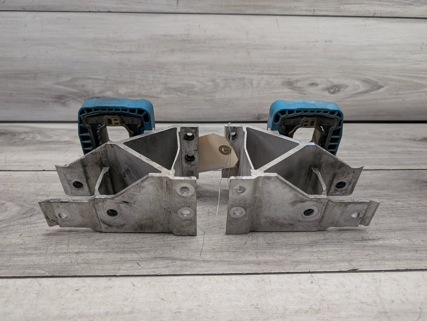 OEM BMW F90 F93 G11 G12 G16 G30 M5 Radiator Mount Support Bracket Left Right SET