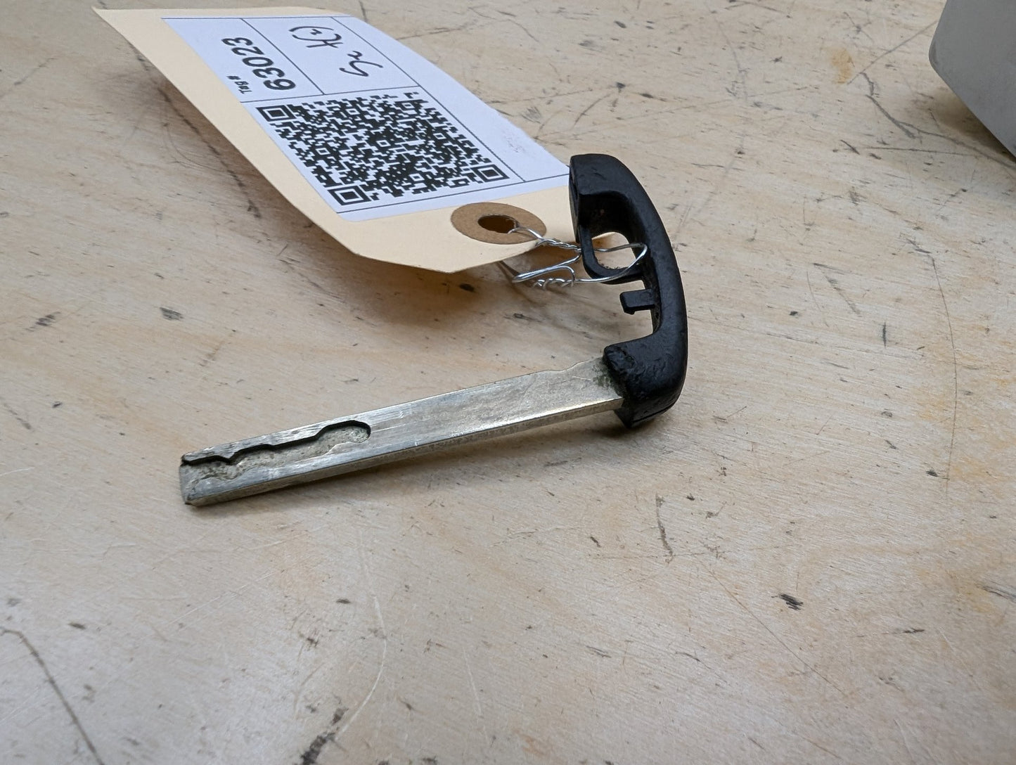 2012-2018 BMW 328i F30 Front Left Driver Key Lock Mechanism w/ Key 7310731