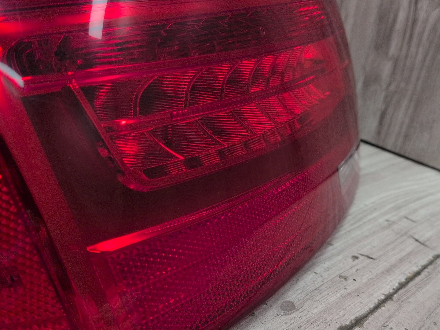2008 - 2017 Audi S5 8T Rear Right Passenger Outer Tail Light 8T0945095J