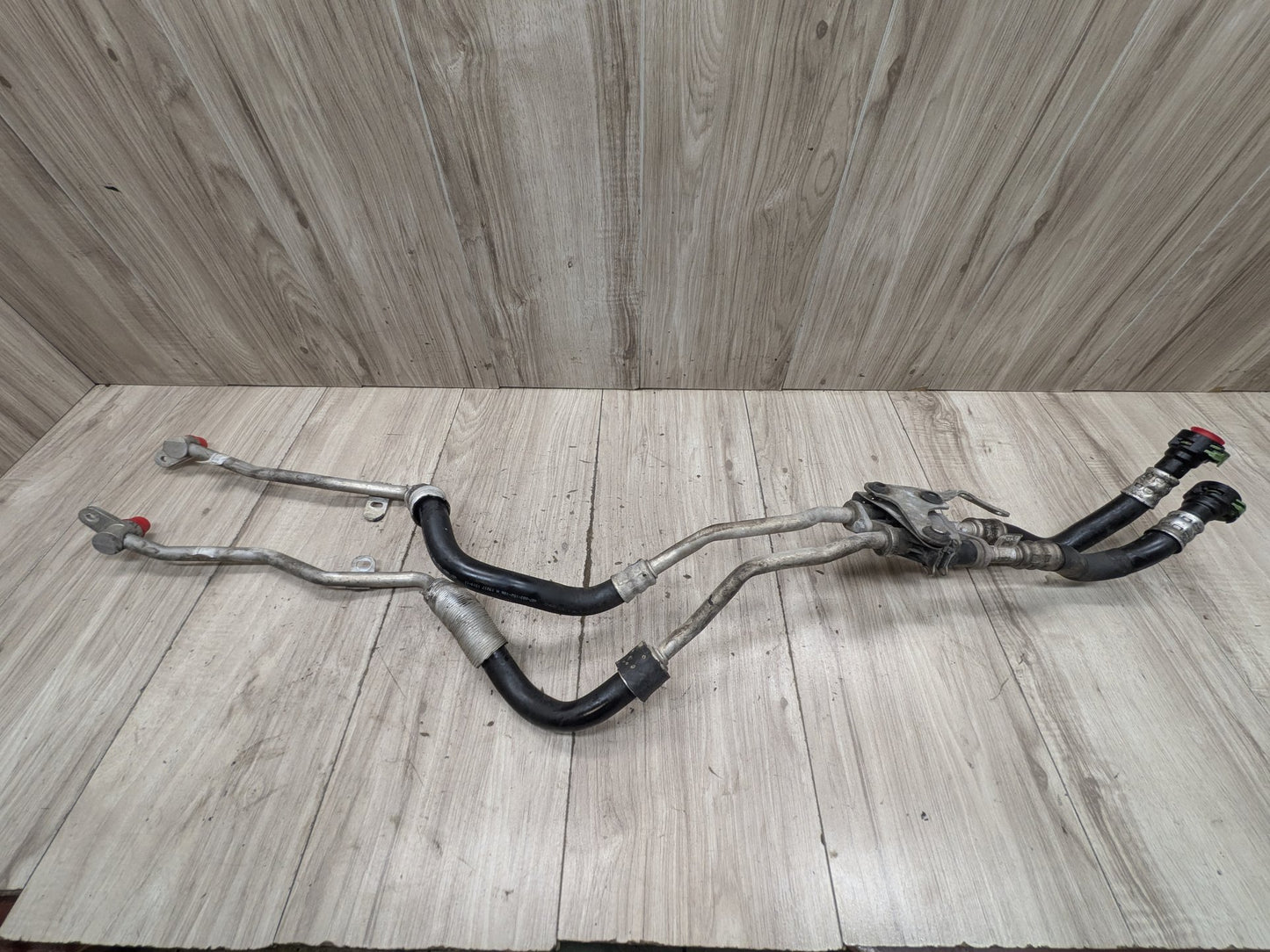 16-19 OEM BMW F90 M5 G12 750 G30 M550 Transmission Oil Cooler Line Inlet Outlet