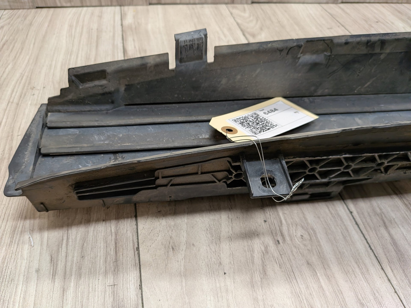 2017-2023 BMW M550i xDrive G30 Front Lower Radiator Air Flap Shutter 7474372
