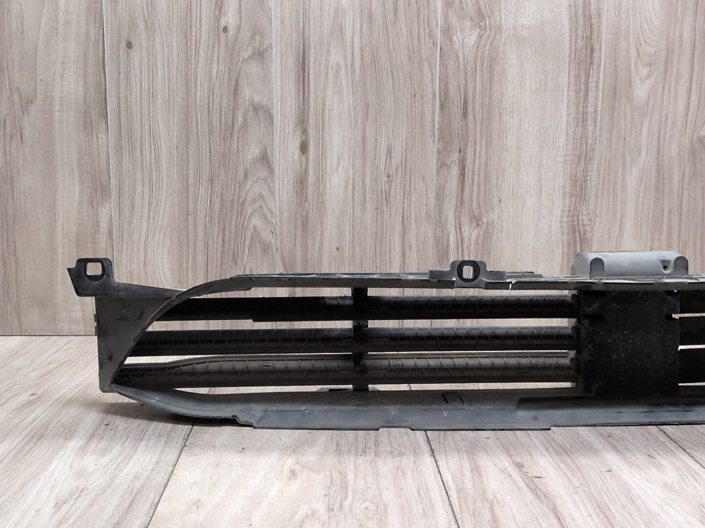 2018-2024 BMW X3 G01 Front Lower Bumper Radiator Air Flap Shutter 7497231