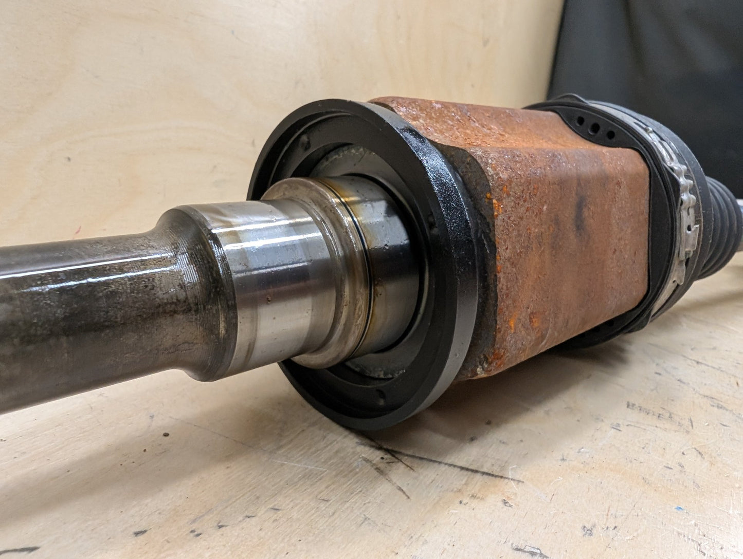 2016-2022 BMW 750i G12 Front Right Passenger Half Shaft Output CV Axle 8657290