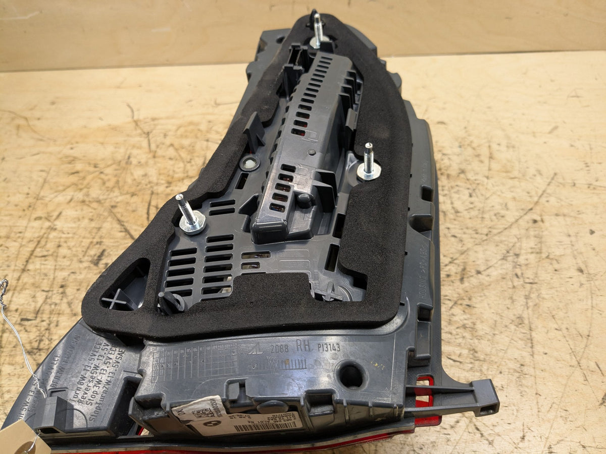 16-19 OEM BMW G11 G12 740 750 Rear Right Passenger Trunk Inner Stop Tail Light
