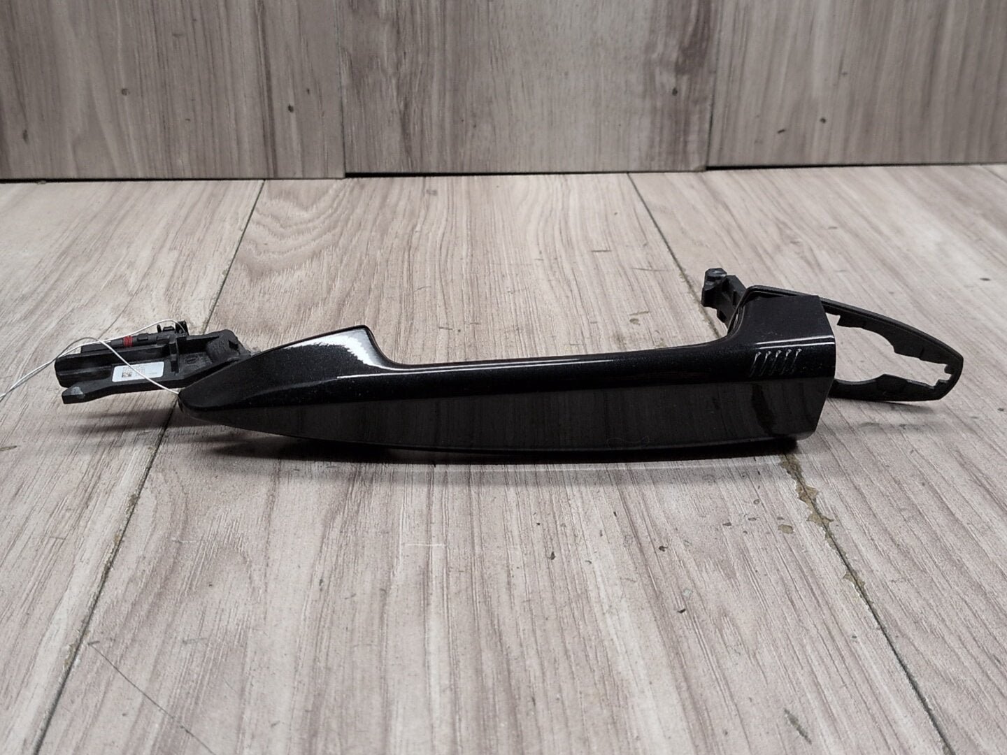 2014 - 2018 BMW X5 F85 Front or Rear Left Driver Exterior Door Handle w/ Comfort Access 7422103 S63B44T2