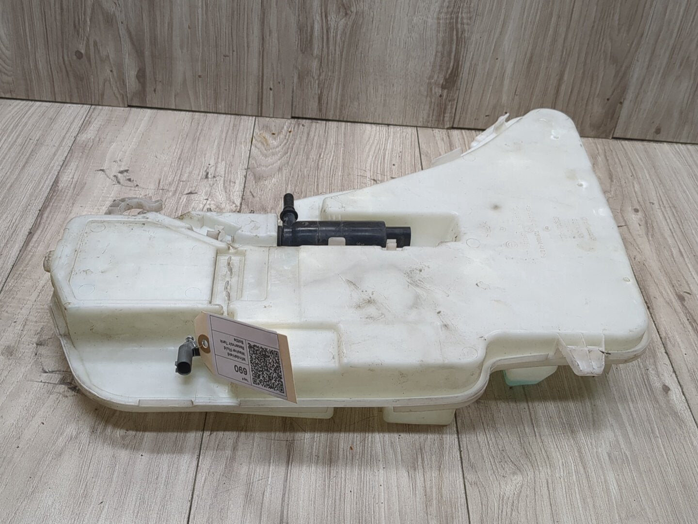 OEM BMW F01 F02 F06 F07 F10 F13 Windshield Washer Fluid Tank Reservoir