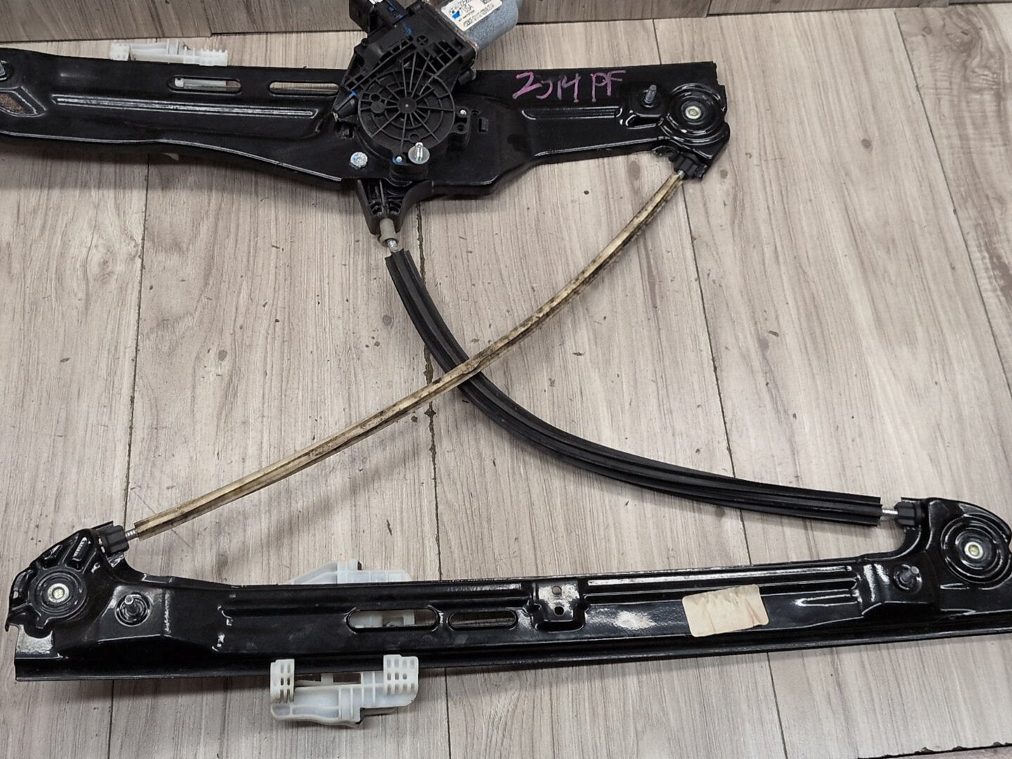 2011 - 2017 BMW X3 F25 Rear Left Driver Door Window Glass Regulator Motor 7258534 N20B20O0