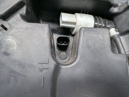 OEM BMW G12 G30 540 M550 750 M760 Windshield Wiper Washer Reservoir Tank Pump
