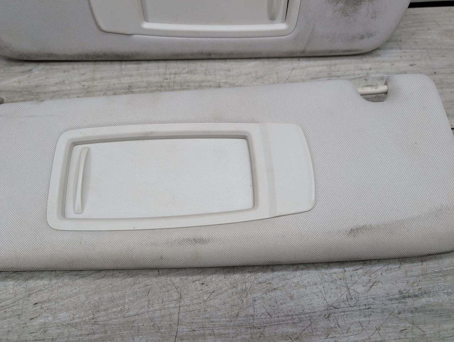 16-22 OEM BMW G11 G12 740 750 M760 B7 Right Passenger Interior Sun Visor Beige
