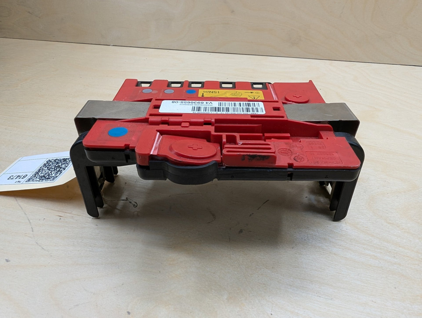 OEM BMW E82 E88 E90 E92 Battery Power Junction Distribution Fuse Box Voltage