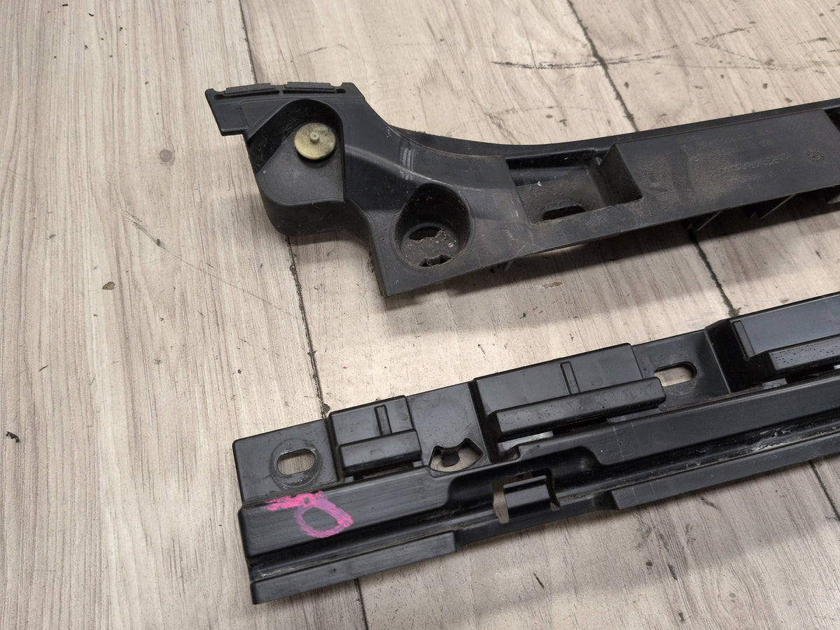 2011-2016 BMW M5 F10 Right Passenger Side Rocker Panel Brackets SET 7184778 OEM