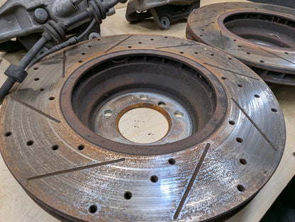 OEM BMW 335 E9X Front Left Right Brake Caliper SET w Drilled Slotted Rotors