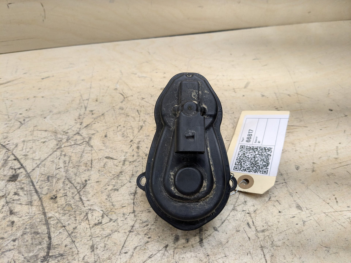 2016-2019 BMW 740Li G12 Rear Left or Right Brake Caliper Actuator 6870567 OEM