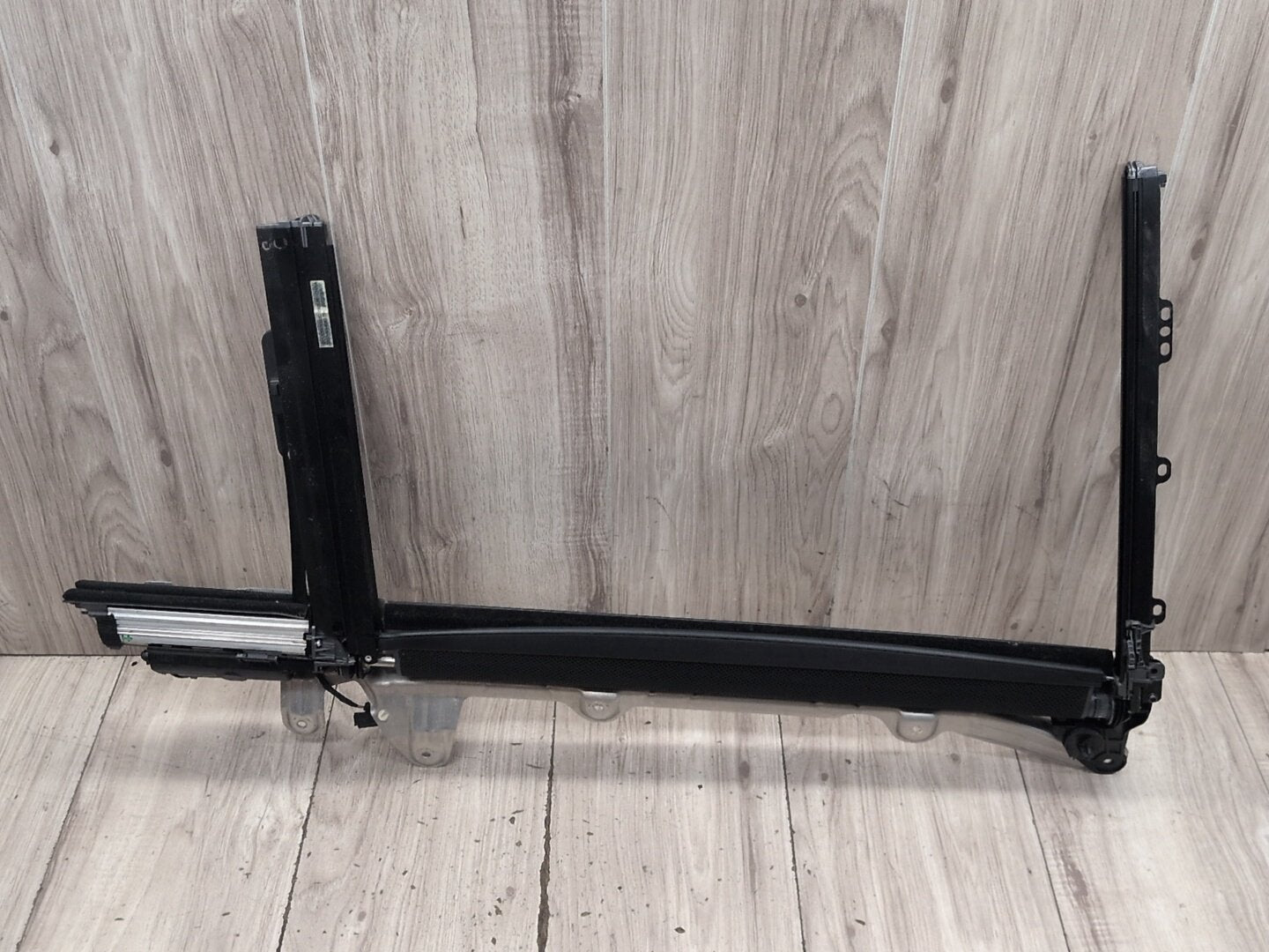 2016-2022 BMW 750i G12 Rear Right Passenger Door Window Glass Roller Sunshade Blind 7358910 OEM