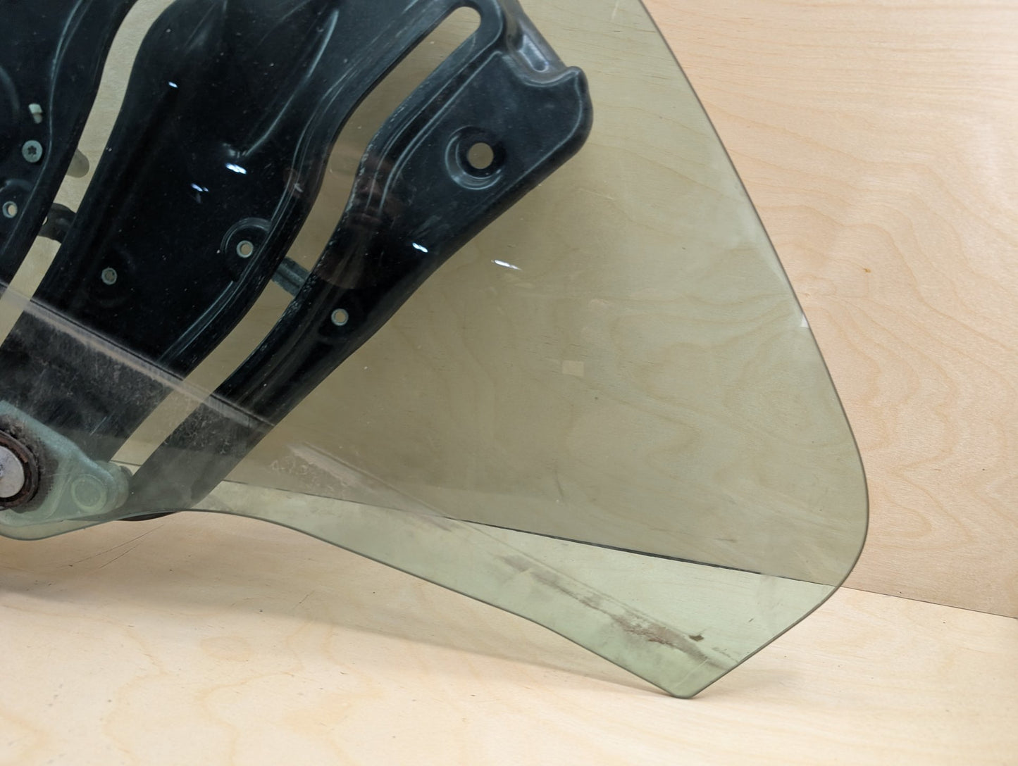 2007-2013 BMW 335i E93 Rear Left Driver Door Window Glass w/ Motor Regulator 7198173