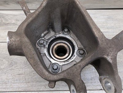 2011-2016 BMW 535i F10 Rear Right Passenger Spindle Knuckle w/ Bearing 6793770