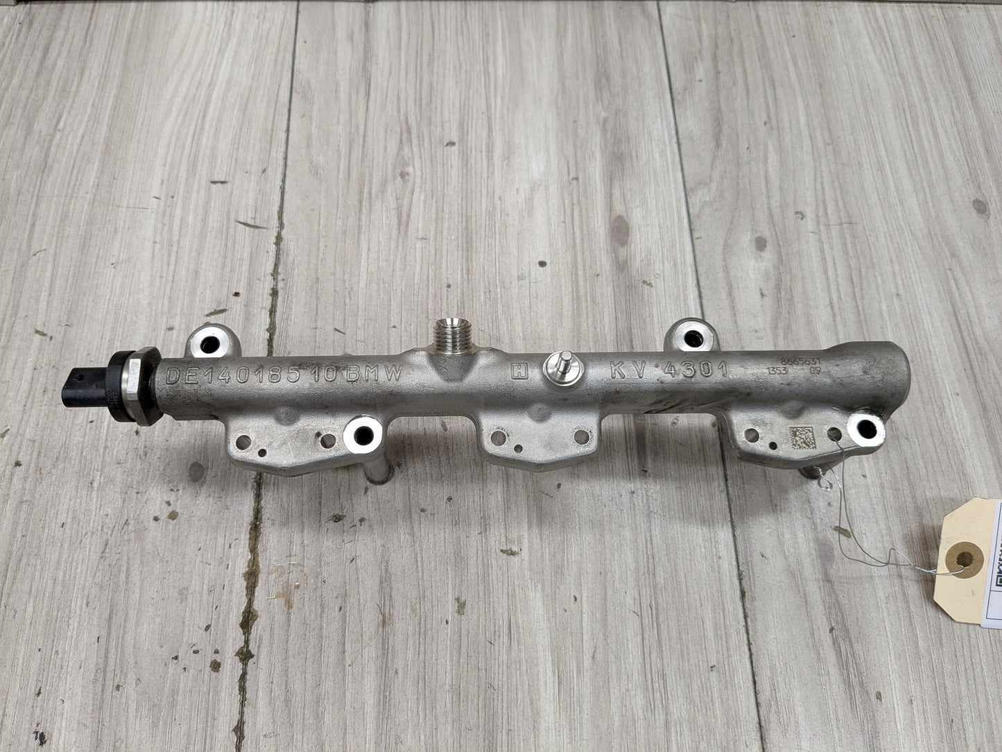 2023 - 2026 BMW M2 G87 Engine Motor Fuel Injector Rail Line 8665631 S58B30T0