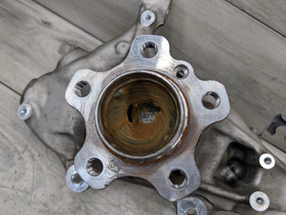 2019-2026 BMW X5 G05 Front Left Driver Spindle Knuckle w/ Bearing 6876655